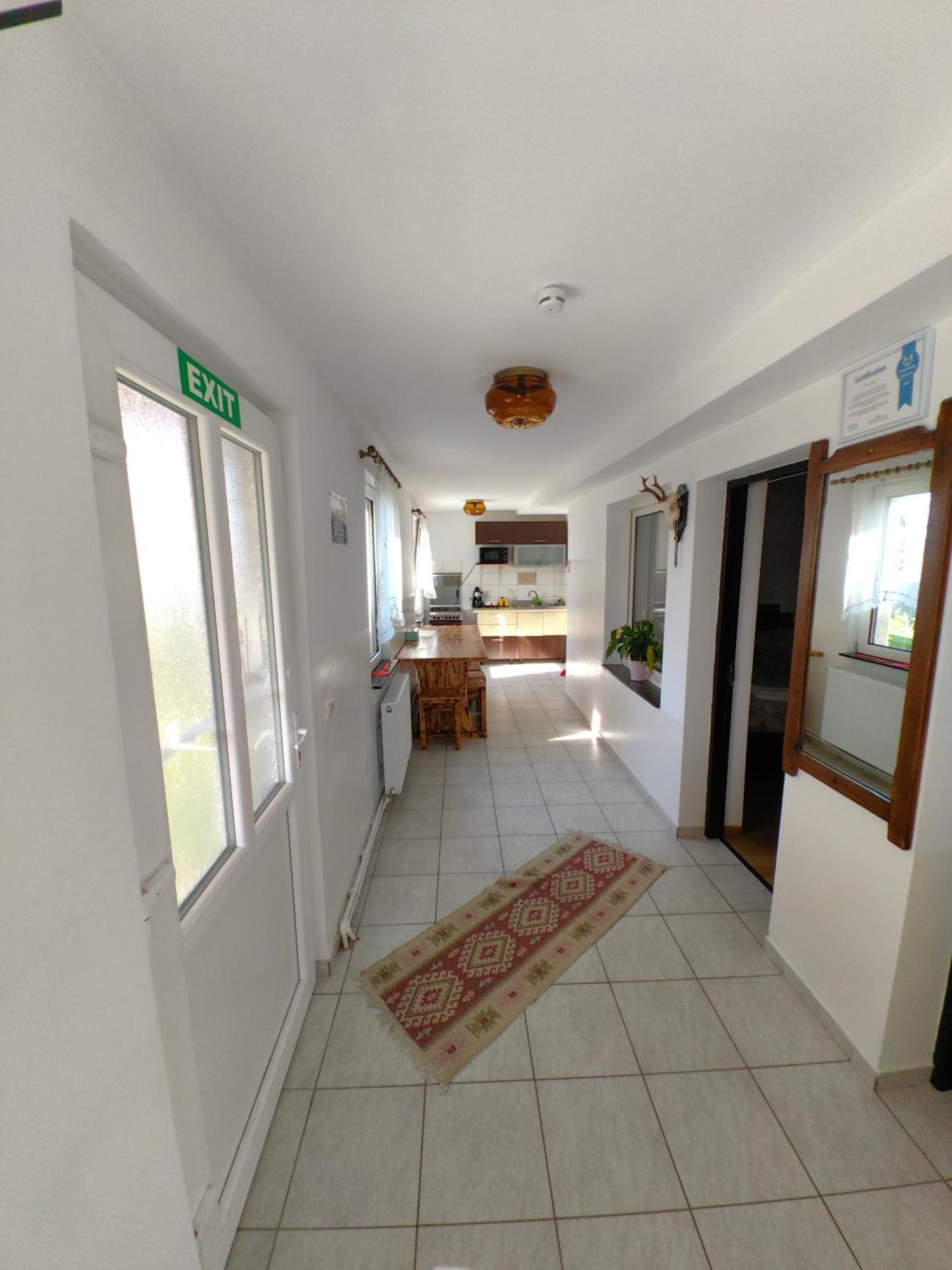 Casa Mateo Apartment Topliţa Стая снимка