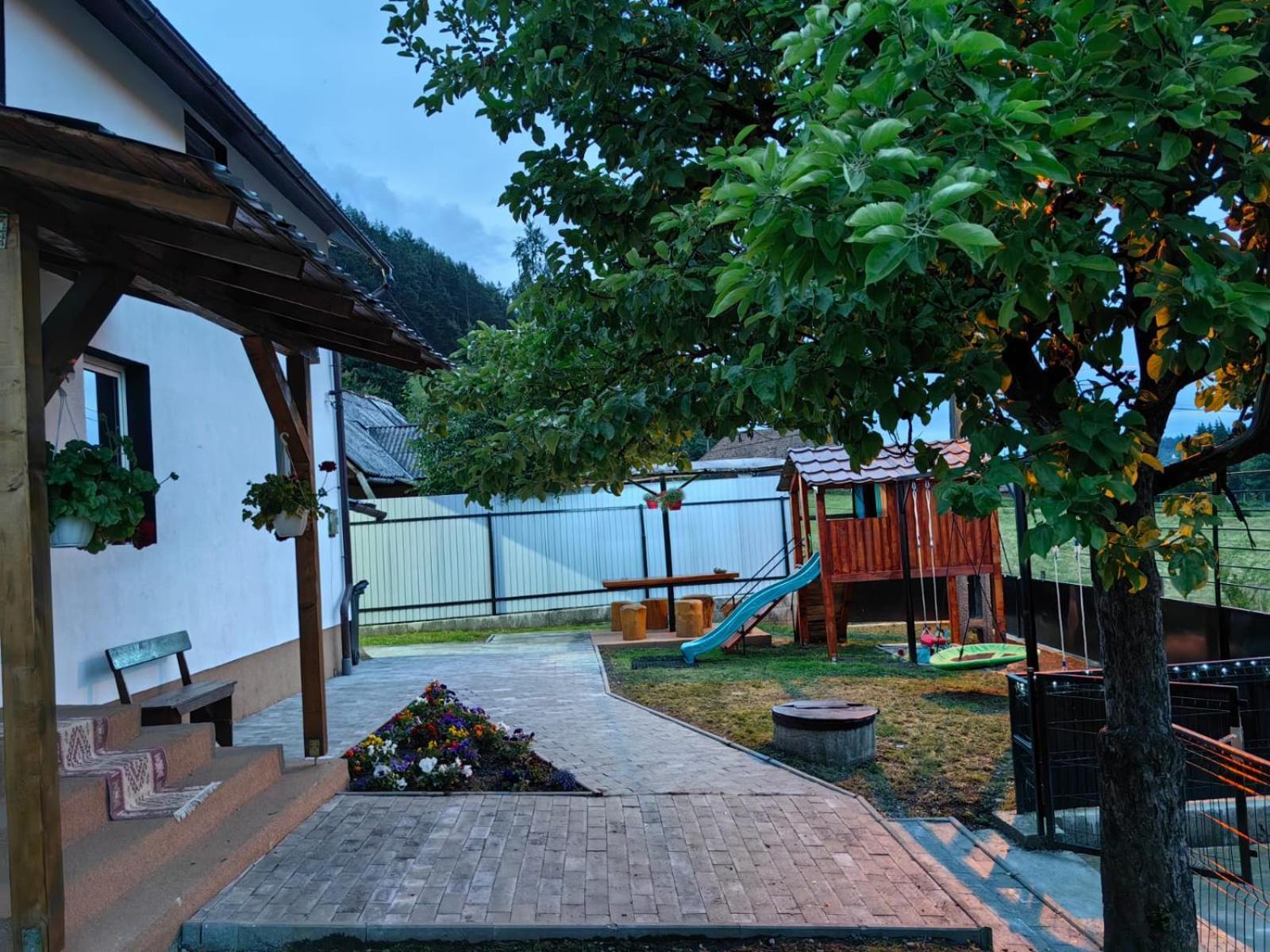 Casa Mateo Apartment Topliţa Екстериор снимка